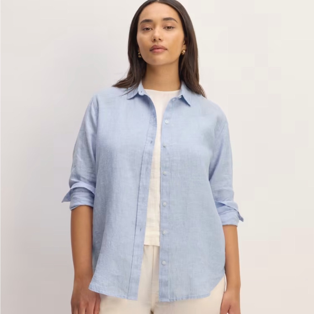 Everlane women’s button down blue